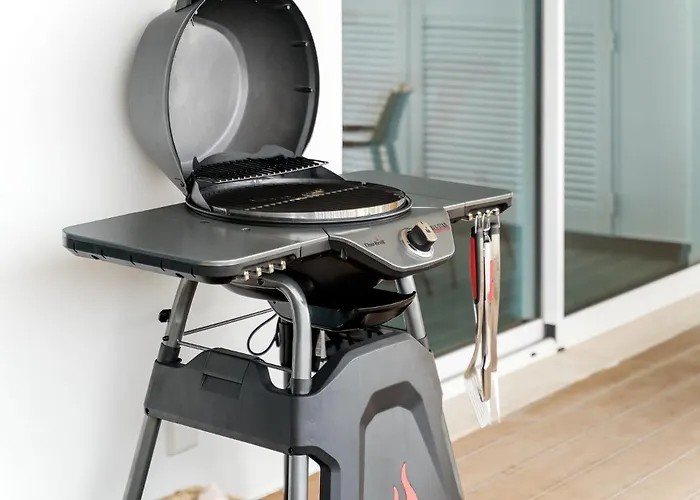 Bright Modern Seaside ラゴス