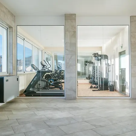 Bright Modern Seaside לאגוּ‏ש