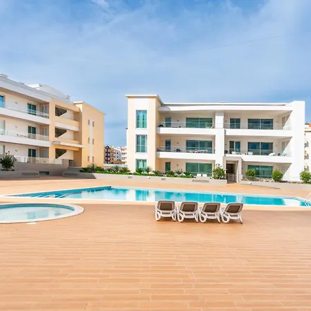 Bright Modern Seaside לאגוּ‏ש